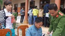 Đẩy nhanh việc cấp căn cước công dân gắn chíp điện tử cho người dân