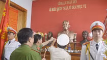 Khắc ghi công ơn người anh hùng