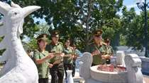 Những chiến sĩ gác “Cổng trời”