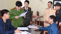 Một ngày thu giữ 10 bánh heroin và 4kg ma túy đá