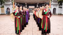 Cái khăn một mảnh tâm hồn Việt