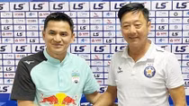 Màn đấu trí của Kiatisak và Lê Huỳnh Đức