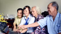 Những mảnh đời đơn độc tựa vào nhau