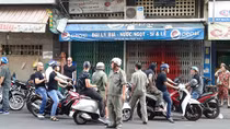 “Tín dụng đen” ở Sài thành: Trước cho vay, sau...đao búa