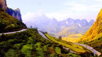 Vượt đèo Mã Phục