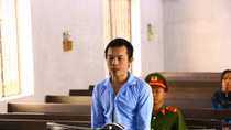 14 năm tù cho người cha thú tính hiếp dâm con gái ruột