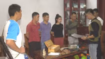 Cảnh sát đột kích nhiều tụ điểm đánh bạc trong đêm, tạm giữ hình sự 17 đối tượng