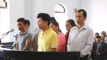 Xét xử kẻ lợi dụng chống tiêu cực để đòi hối lộ