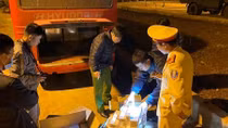 Xe khách không chở khách để chở... thuốc lá lậu