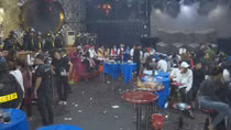 Đột kích 2 quán bar lúc rạng sáng, gần 40 thanh niên đang phê ma túy