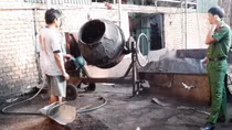 Hơn 3 tấn cà phê nhuộm đen bằng pin đã bán trên thị trường
