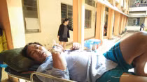 Tranh chấp đất đai, 2 cha con bị bắn và chém trọng thương