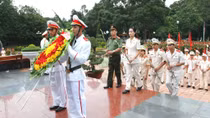 Đoàn Thanh niên Công an Đắk Lắk báo công dâng Bác