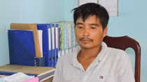 Mâu thuẫn cá nhân, mang súng AK bắn trúng yết hầu đối thủ