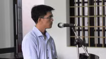 Lừa chạy việc chiếm đoạt tiền tỷ, nguyên một cán bộ lãnh án