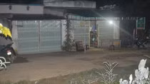 Đang ngồi chơi, bỗng nhiên bị chém