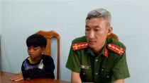 Công an điều xe chở bé trai 13 tuổi đi lạc về nhà