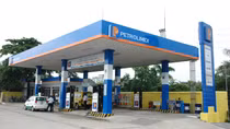 Xăng dầu đồng loạt tăng giá từ chiều nay
