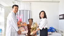 Thay khớp háng thành công cho cụ bà 103 tuổi 