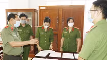 Làm việc 24/24 để hoàn thành tiến độ cấp căn cước công dân 