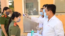 Công an Sóc Trăng tổ chức đo thân nhiệt tại trụ sở làm việc 