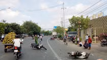 Người phụ nữ bị xe tông tử vong khi trên đường thăm con về