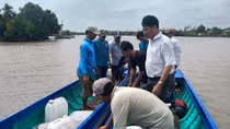 Vỏ lãi tông sà lan ở Cà Mau, khiến 2 người chết và mất tích