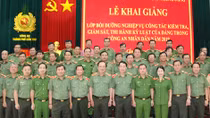 Khai giảng lớp bồi dưỡng nghiệp vụ kiểm tra, giám sát của Đảng trong CAND