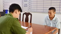 Lừa bán xe cuốc đất chiếm đoạt 250 triệu đồng 