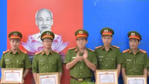Công an Bạc Liêu khen thưởng vụ bắt trên 11.000 bao thuốc lá lậu