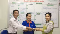 Nhân viên vệ sinh trả lại gần 40 triệu đồng cho người nhà bệnh nhân