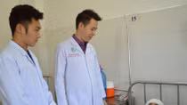 Cứu sống bệnh nhân bị máy xát gạo cuốn lóc hết da đầu 