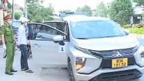 Bắt ma túy, phát hiện súng ngắn 