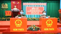 Cử tri vùng châu thổ Cửu Long nô nức đến các điểm bầu cử 