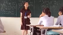 Học sinh thích thú với các dạy Truyện Kiều bằng cải lương của cô giáo 