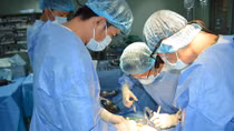 Phẫu thuật tim thành công cho một Việt kiều Mỹ bị suy tim nặng