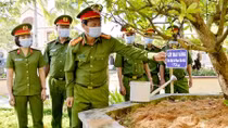 Trại giam Cái Tàu ra quân trồng trên 10.000 cây xanh