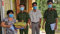 Công an Bạc Liêu đồng hành với tuyến đầu chống dịch
