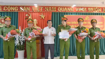 Khen thưởng Ban chuyên án phá băng cướp trên đường Quản lộ Phụng Hiệp 