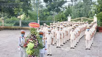 Công an tỉnh Bạc Liêu báo công dâng Bác