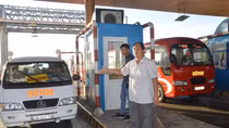 Tài xế liên tục phản đối, trạm BOT Sóc Trăng hết đóng lại mở