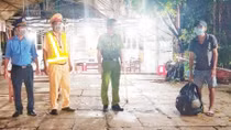 Người đàn ông đi bộ từ Bình Phước về Cà Mau tránh dịch