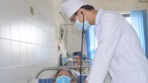 Cụ bà U80 ngưng tim từ tuyến dưới được cứu sống