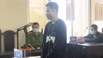 Đâm chết người vì bị nói “nhìn đểu” 