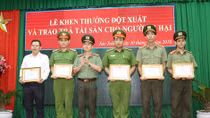 Khen thưởng vụ thu hồi tài sản cho các nạn nhân bị lừa đảo qua mạng xã hội