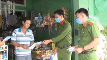 Công an Bạc Liêu tuyên truyền phòng chống dịch COVID-19 trong dân cư