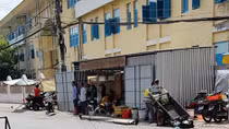 Tháo dỡ quán cháo Sừng chiếm dụng vỉa hè 