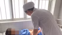 5 phút cứu sống bệnh nhân bị xuất huyết tiêu hóa nguy kịch 