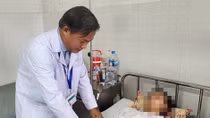 Nam thanh niên 25 năm sống không hậu môn