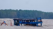 Khẩn trương khắc phục tình trạng bồi lắng cửa biển Khánh Hội 